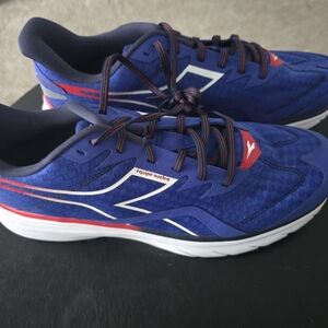 Diadora "Equipe Nucleo ' SURF THE WEB FIERY RED" LIKE NEW